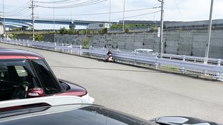 駐車場で大体露出しました(๑˃̵ᴗ˂̵)