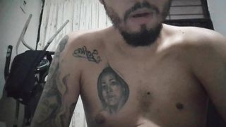 Mi primera vez con una hermosa transexual (relato erótico)