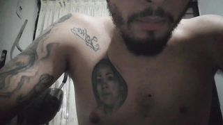 Mi primera vez con una hermosa transexual (relato erótico)