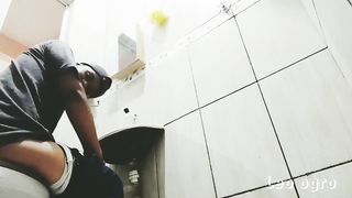 Boning with a trans dude in the shower of the pub - Cauã Gabriel