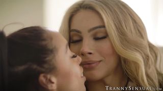 Horny tranny Ariel Demure bangs intensely fantastic babe Alexis Tae