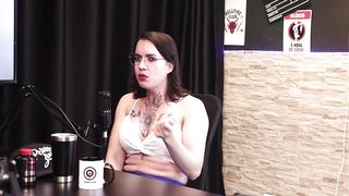 She had to listen to jokes and insane speeches at work, she hates the term transvestite, in addition to having obtained her certification as a doll - Melissa Leal (SHEER/CRIMSON)