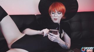 GROOBYGIRLS - Enjoy The Autumn Witch And Gulp Her Sexual Potion