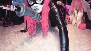 Donk Damsel vs Monstrous Playthings Stiff Drilling Punk Kitty XL Assfuck Faux-cocks