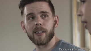 Young stud Steve Ricks nails shemale Itzel Saenz until he creams her ass