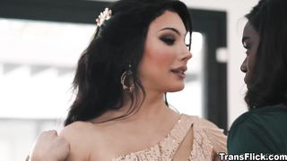 Ariel Demure offers to give Ana Foxxx something even FINER than a rendezvous