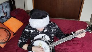 Shemale Rectally Strokes While Frolicking Banjo