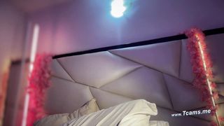 Tranny Dildo Playing In Her Hole While Fapping Her Cock