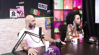 At college she sensed great when they put make-up on her, it was the moment she recognized herself as ts and bisexual - Melissa Leal (SHEER/CRIMSON)