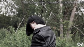 Queer crossdresser lovely twunk or style lady on runway?