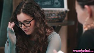 Calm day at restaurant turned into sex66