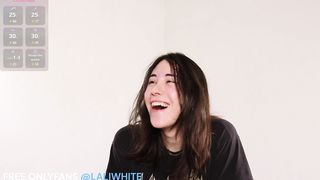 Transgender Shrieks & Leaps from Delight while Aficionado Manages her Hitachi Remotely - Lovense Anal invasion Have fun