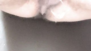 Standing Cascading White pearly Burst