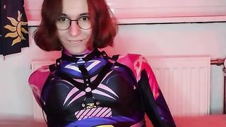 Nerdy Trans lady fails No Sack November and guzzles her own jism