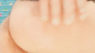 Trans lady frustrated with cheap razors and fat hair