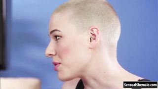 Molten Riley Nixon fellates Tgirls shecock