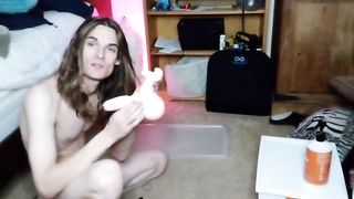 Deepthroating off a hermaphroditism intercourse fucktoy to educate the masses about trans chicks's stiffys