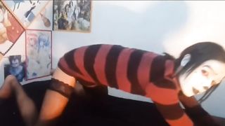 Goth Tgirl in Slender Sundress frigging her small Bootie