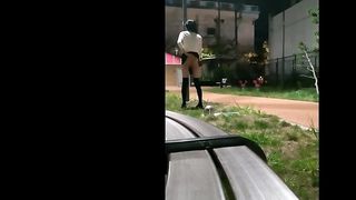 [Abnormal outdoor exposure] Peeing in the wind [Crossdressing Momiji]
