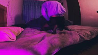 エッチなお店で働くFEMBOYの部屋でオナホに腰をふるヤリチン