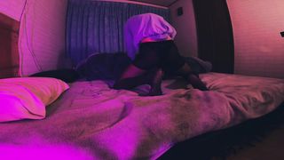 エッチなお店で働くFEMBOYの部屋でオナホに腰をふるヤリチン