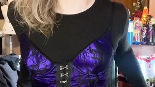 Alt Trans Fem in Black Lip liner Drains Off, Fellates a Realistic Faux-cock and Licks Jizm Off it