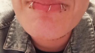 Du bist Father's kleine Schlampe und Dauer - Maulfotze ;)