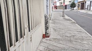 Begging a stranger to let me blow his fuck-stick - Onlyfans Veronica Sanders