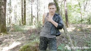 Twitches Trans Leif Blowher Jerks His Snatch