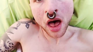 HARD-CORE TRANS GUY WITH SPLIT TONGUE & UNSHAVED COOTCHIE GETS SMASHED WET!!!