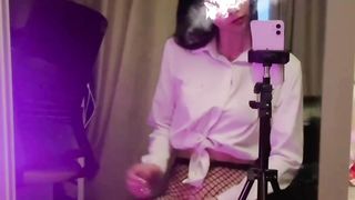 yuanladyboy: Chinese white-neck corset employees can't wait to take off their work clothes to jack