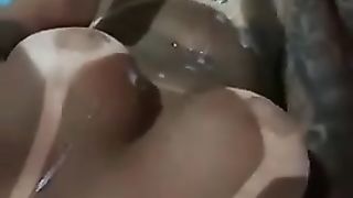 Boneca maravilhosa gozando muito