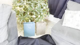 HERMANASTRO ME DESCUBRE USANDO MI MUÑECA TRANS TANTALY EN NAVIDAD