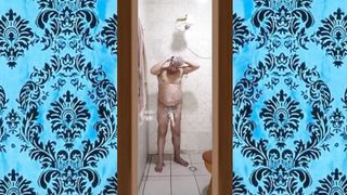 Meu Banho Gostoso Com o Pau Duro 001