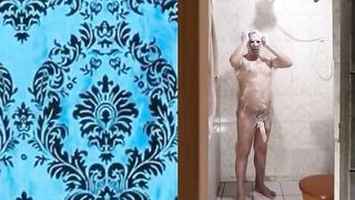 Meu Banho Gostoso Com o Pau Duro 002