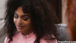 Eva Maxim offers to masturbate with the stroker