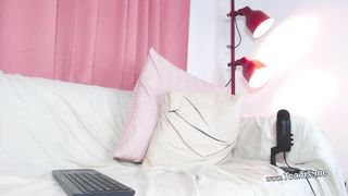 Latina Shemale Jerks Off Her Dick