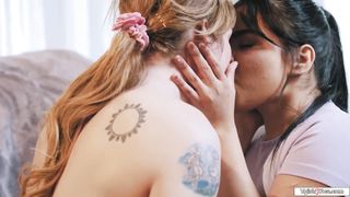 Trans Blake Lovely licks petite latina