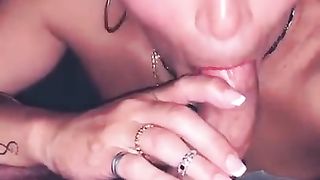 Trap tugging a phat wood (TRANSSEXUAL Alexis)