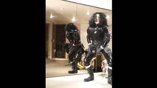 Roxina2005XtremeRubber020305XXXL.WMV