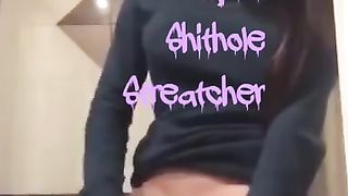 Monster sheBeef Wanking in the wc