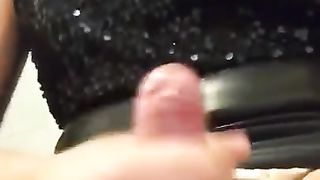 Leather micro-skirt swelling