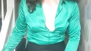 Transvestite faps large fuck stick