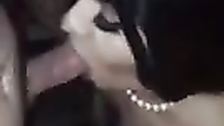 Rica mamada de hermosa shemale