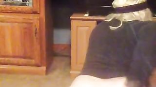 Booty wiggling on fuck stick