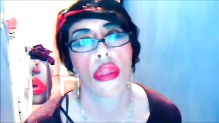 clara la trav de lyon fait la salope..quelle est bonne