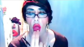 clara la trav fait la pute en webcam