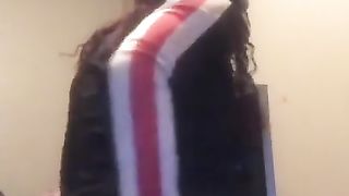 Blk T-Woman Dirty Dances in slow movability