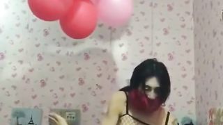 国产 精品 骚气人妖穿着网袜约炮男的JJ太大不敢让插只好相互打飞机