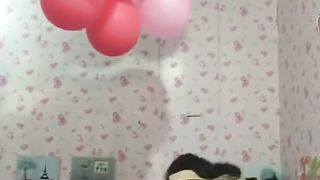 国产 精品 骚气人妖穿着网袜约炮男的JJ太大不敢让插只好相互打飞机